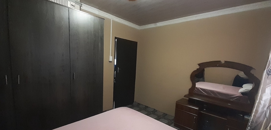 5 Bedroom Property for Sale in Botshabelo Free State
